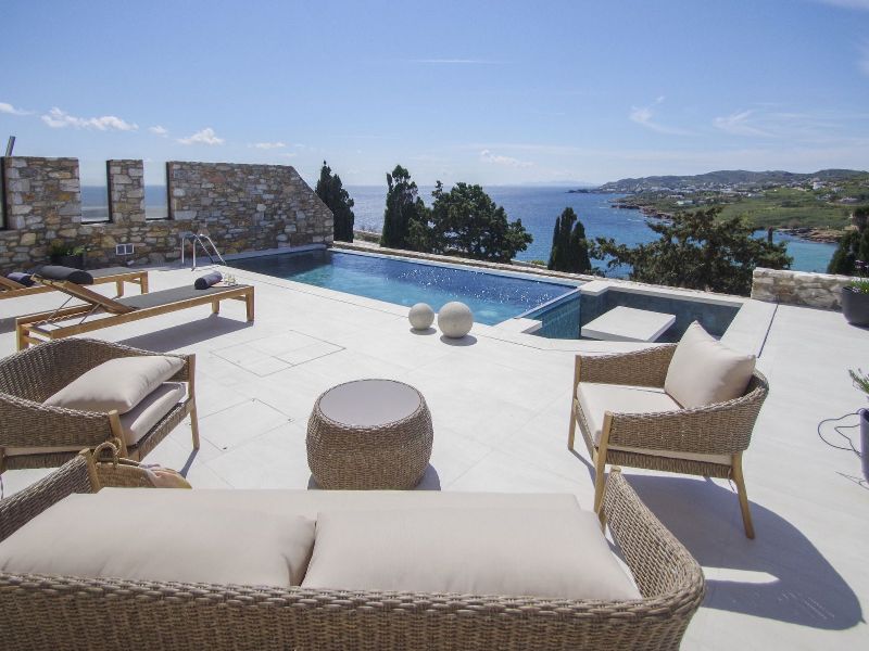 pnoe luxury villas in Syros island Greece