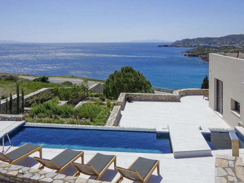 pnoe luxury villas in Syros island Greece
