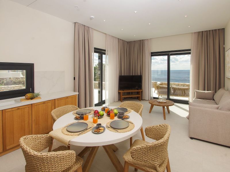 pnoe luxury villas in Syros island Greece