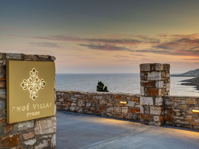 pnoe luxury villas in Syros island Greece
