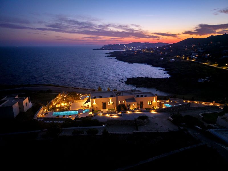 pnoe luxury villas in Syros island Greece