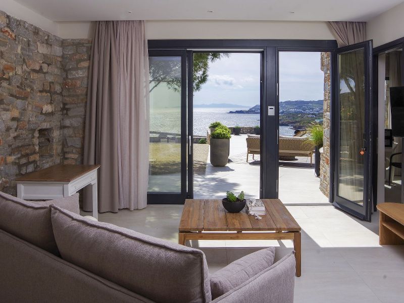 pnoe luxury villas in Syros island Greece