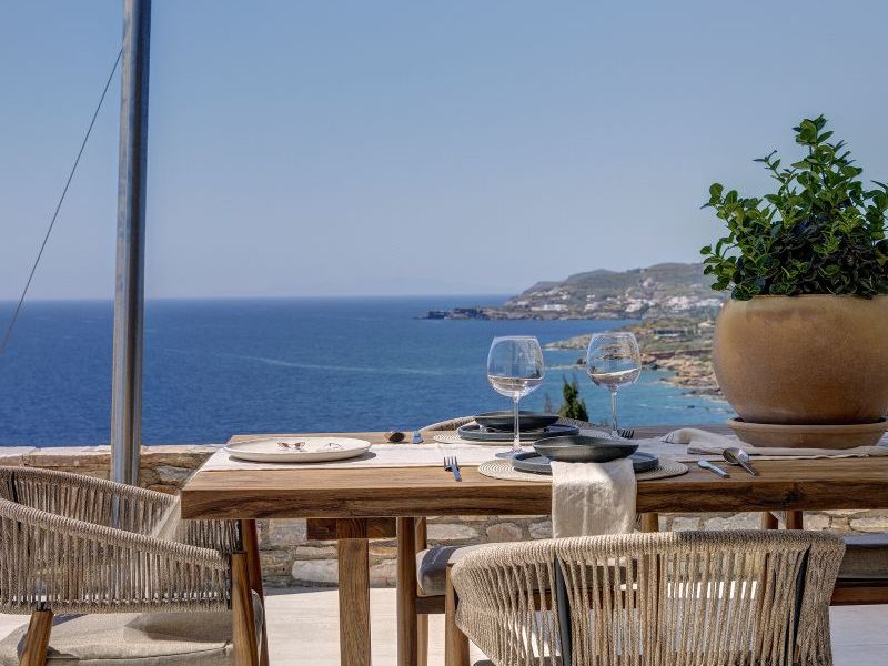 Horizon Pnoe Villas in Syros Greece