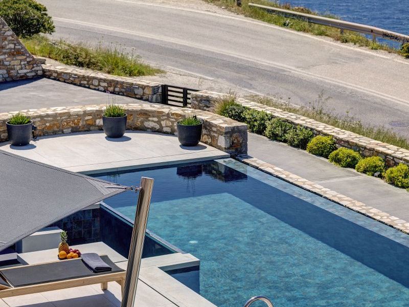 Horizon Pnoe Villas in Syros Greece