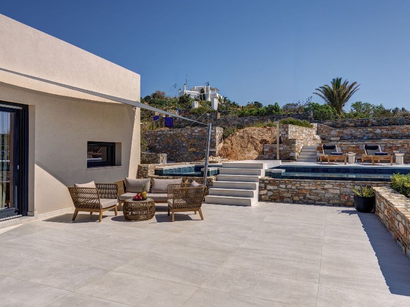 Horizon Pnoe Villas in Syros Greece