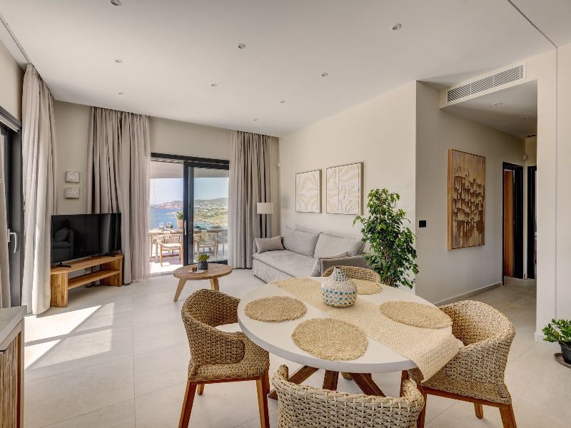 Horizon Pnoe Villas in Syros Greece
