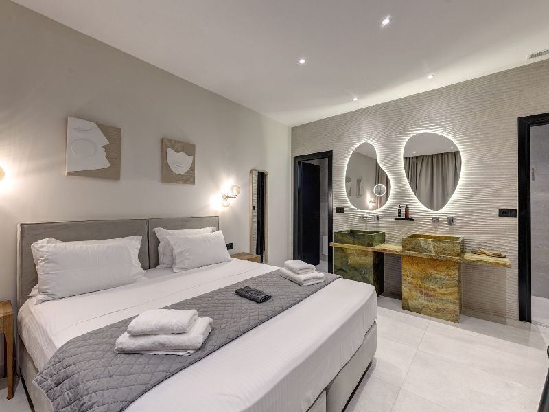 Horizon Pnoe Villas in Syros Greece