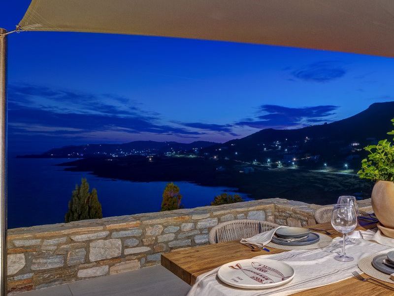 Horizon Pnoe Villas in Syros Greece