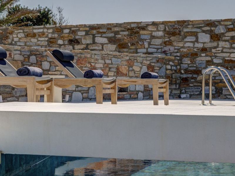 Horizon Pnoe Villas in Syros Greece