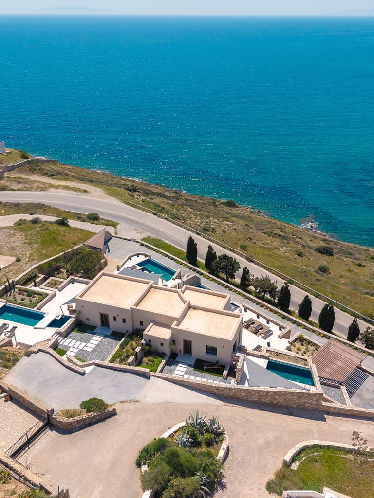 pnoe vilas syros pool